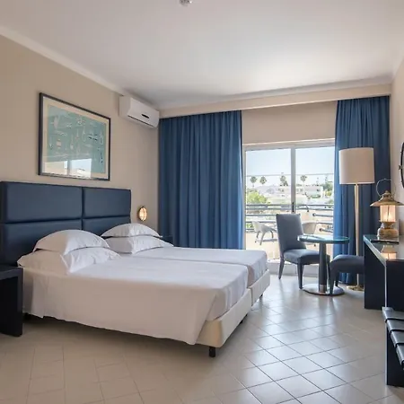 Gale Nautico 4*